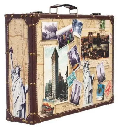 Bild zeigt: Ein alter Reisekoffer